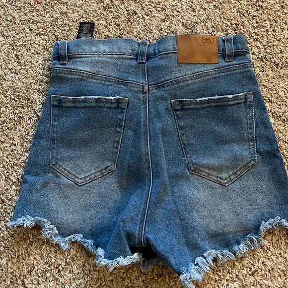 Size 5 bought online from FN 💙 barely worn! - Picture 2 of 2